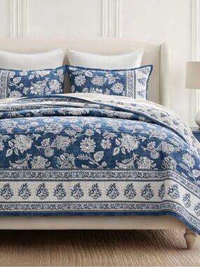 Blue Floral Quilted Comforter Set - EverGrace